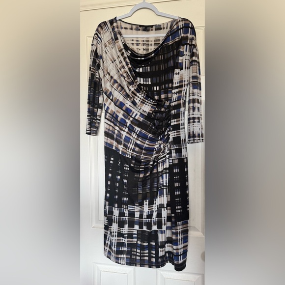 Weekend MaxMara Faux Wrap Dress - Picture 6 of 10